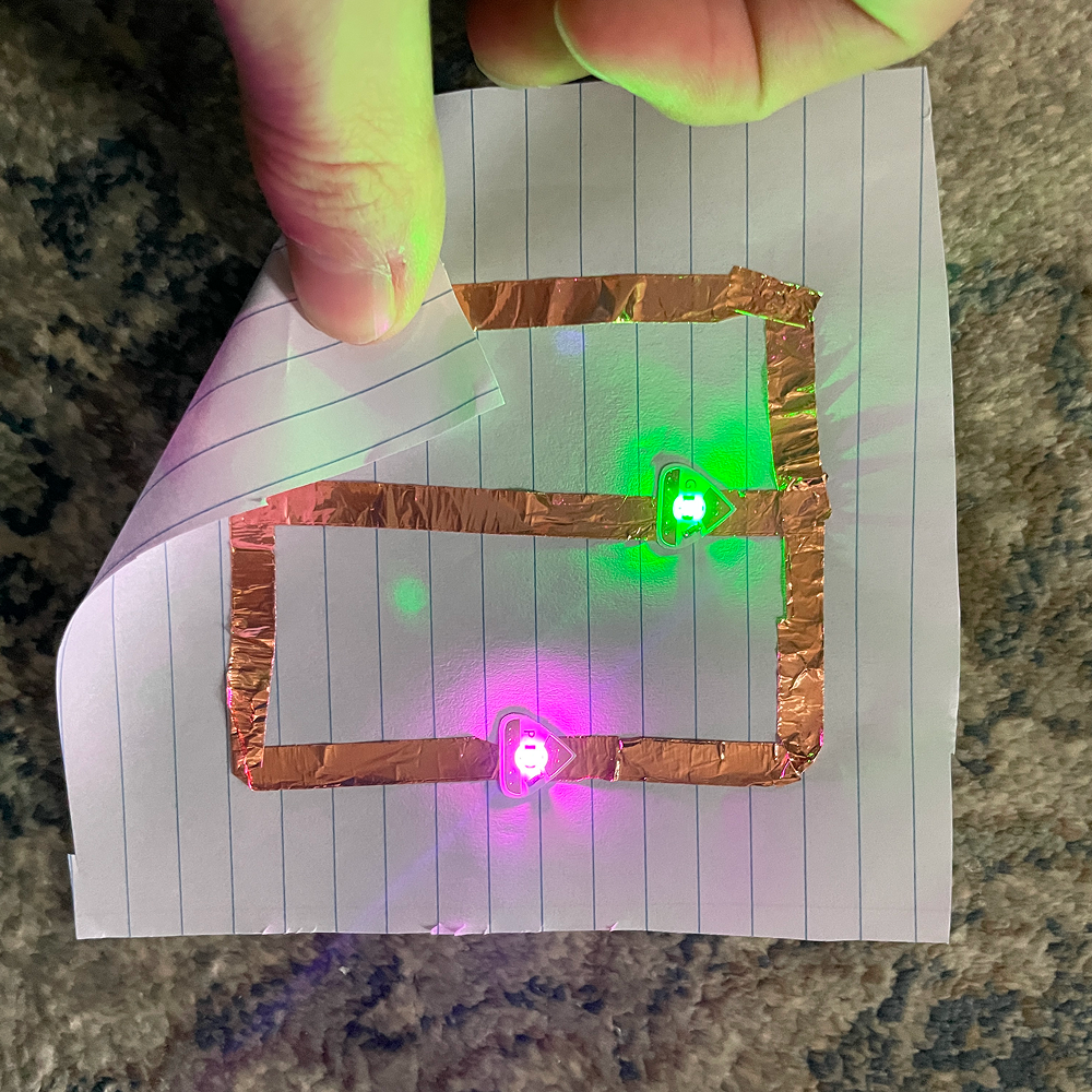 circuit with 2 lights, also interactive